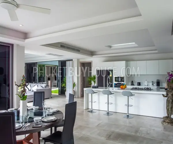 CHE7173: Four+1 Bedroom Villa with Big Land Plot in Cherngtalay. Photo #14
