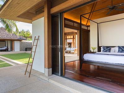 PHA22488: Breathtaking 6-Bedroom Beachfront Villa with Infinity Pool and Lush Gardens. Photo #7