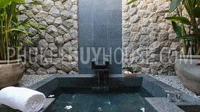 PHA22488: Breathtaking 6-Bedroom Beachfront Villa with Infinity Pool and Lush Gardens. Photo #17