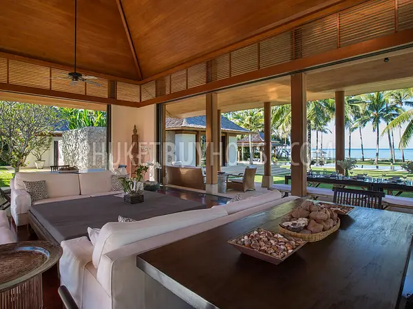 PHA22488: Breathtaking 6-Bedroom Beachfront Villa with Infinity Pool and Lush Gardens. Photo #12