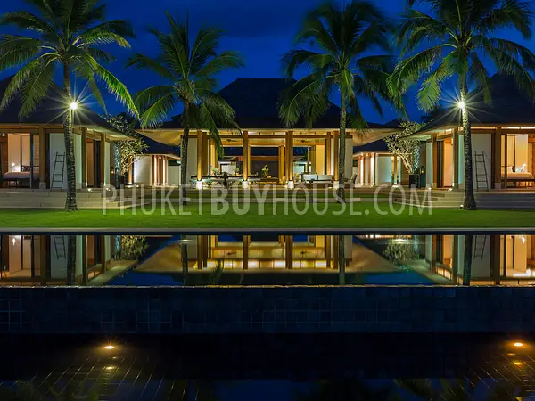 PHA22488: Breathtaking 6-Bedroom Beachfront Villa with Infinity Pool and Lush Gardens. Photo #1