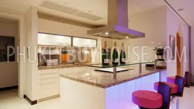 SUR7186: Elegant 3-Bedroom Villa on the Hill in Surin. Photo #13
