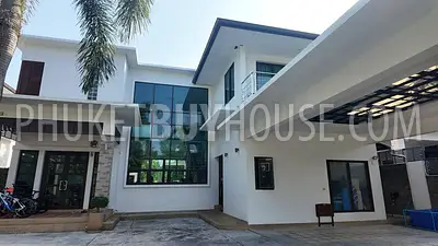 KTH22494: Elegant 5-Bedroom Villa with Scenic Golf Course Views in Kathu, Phuket. Fotoğraf #2