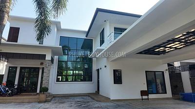 KTH22494: Elegant 5-Bedroom Villa with Scenic Golf Course Views in Kathu, Phuket. Photo #2