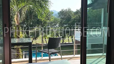 KTH22494: Elegant 5-Bedroom Villa with Scenic Golf Course Views in Kathu, Phuket. Fotoğraf #8