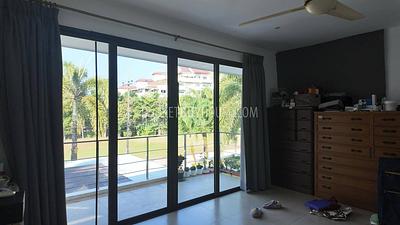 KTH22494: Elegant 5-Bedroom Villa with Scenic Golf Course Views in Kathu, Phuket. Photo #21