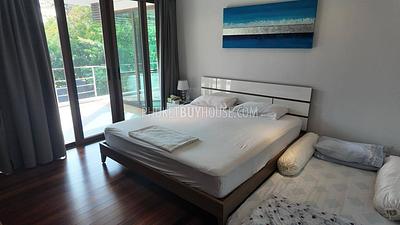 KTH22494: Elegant 5-Bedroom Villa with Scenic Golf Course Views in Kathu, Phuket. Photo #18
