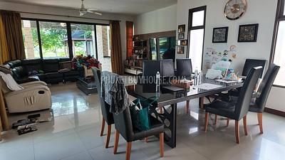 KTH22494: Elegant 5-Bedroom Villa with Scenic Golf Course Views in Kathu, Phuket. Photo #6