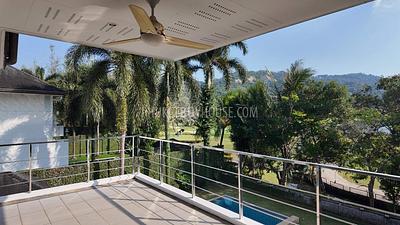 KTH22494: Elegant 5-Bedroom Villa with Scenic Golf Course Views in Kathu, Phuket. Photo #31