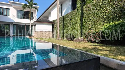 KTH22494: Elegant 5-Bedroom Villa with Scenic Golf Course Views in Kathu, Phuket. Fotoğraf #16