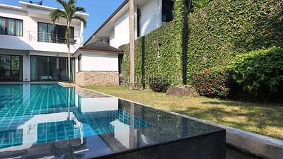 KTH22494: Elegant 5-Bedroom Villa with Scenic Golf Course Views in Kathu, Phuket. Photo #16