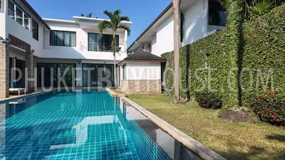 KTH22494: Elegant 5-Bedroom Villa with Scenic Golf Course Views in Kathu, Phuket. Fotoğraf #15