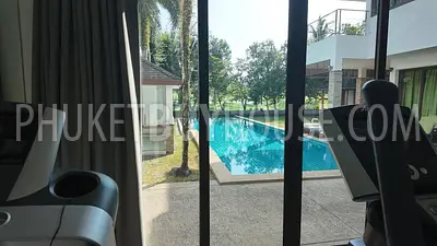 KTH22494: Elegant 5-Bedroom Villa with Scenic Golf Course Views in Kathu, Phuket. Fotoğraf #35