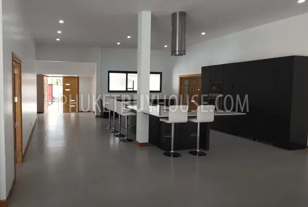 RAW22495: Villa with 4 Bedrooms in Rawai – Now 36M THB. Photo #8