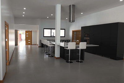 RAW22495: Villa with 4 Bedrooms in Rawai – Now 36M THB. Photo #8