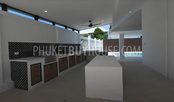 RAW22495: Villa with 4 Bedrooms in Rawai – Now 36M THB. Photo #15