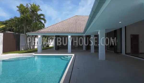 RAW22495: Villa with 4 Bedrooms in Rawai – Now 36M THB. Photo #4