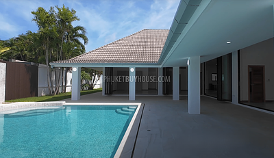 RAW22495: Villa with 4 Bedrooms in Rawai – Now 36M THB. Photo #4