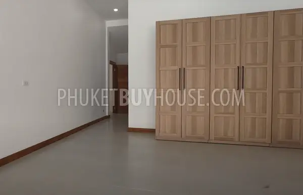 RAW22495: Villa with 4 Bedrooms in Rawai – Now 36M THB. Photo #16