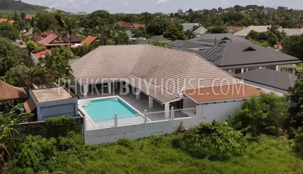RAW22495: Villa with 4 Bedrooms in Rawai – Now 36M THB. Photo #2