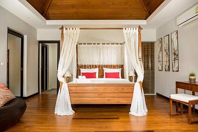 RAW7198: Tropical Three Bedroom Villa in Rawai. Photo #7