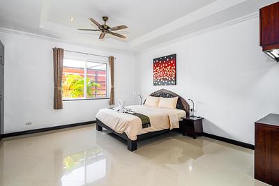 NAT22511: Renovated 4-bedroom villa in Phuket with a private pool in Nai Thon. Photo #17
