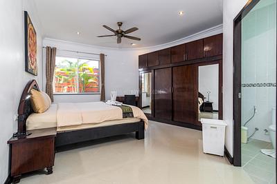 NAT22511: Renovated 4-bedroom villa in Phuket with a private pool in Nai Thon. Photo #22