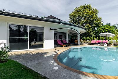 NAT22511: Renovated 4-bedroom villa in Phuket with a private pool in Nai Thon. Photo #24