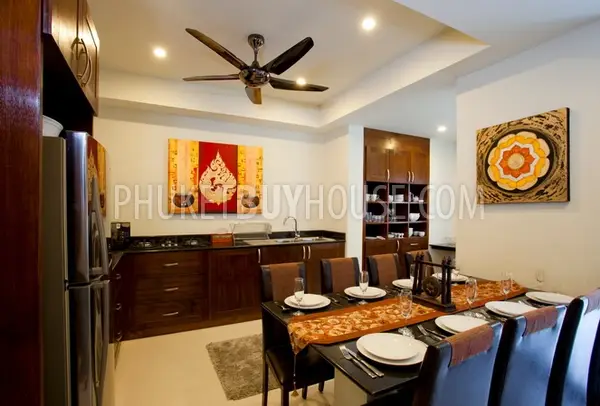 NAI5511: Comfortable 4-Bedroom Townhouse for Sale Near Nai Harn Beach. 照片 #7