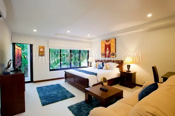 NAI5511: Comfortable 4-Bedroom Townhouse for Sale Near Nai Harn Beach. 照片 #13