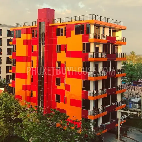 NAI22039: Snug One Bedroom Apartment For Sale in Nai Harn. 照片 #1