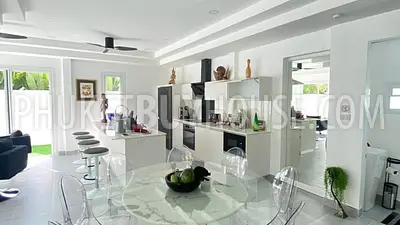 RAW7215: 5 Bedrooms New Villa in Rawai. Photo #2