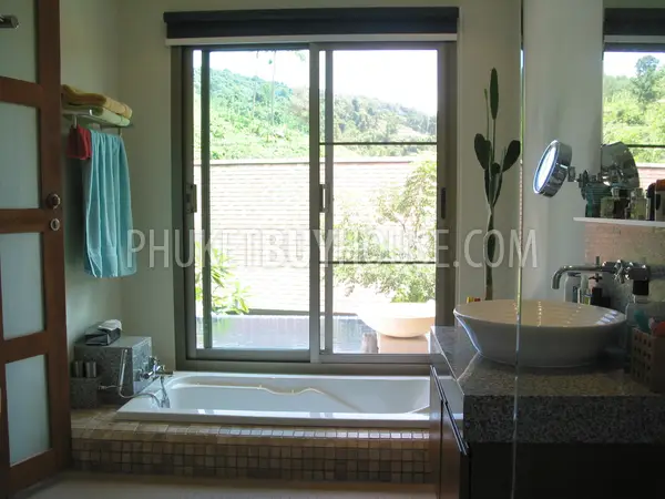 NAI7217: Two Bedroom Holiday Home Close to Nai Harn Beach. Photo #27