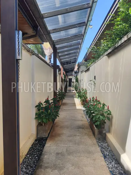 NAI7225: Modern Pool Villa with 4 Bedrooms in Nai Harn. Photo #20