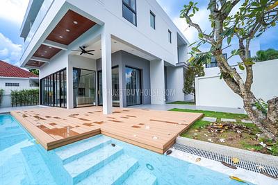 CHA22525: Modern Pool Villa with Exceptional Privacy and Luxury Features in Chalong. Photo #4