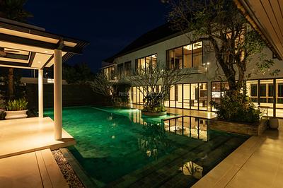 LAG22527: Grand Lakeside Mansion – A Timeless Retreat in Phuket