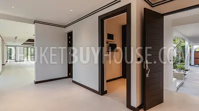 LAG22527: Grand Lakeside Mansion – A Timeless Retreat in Phuket. Photo #29