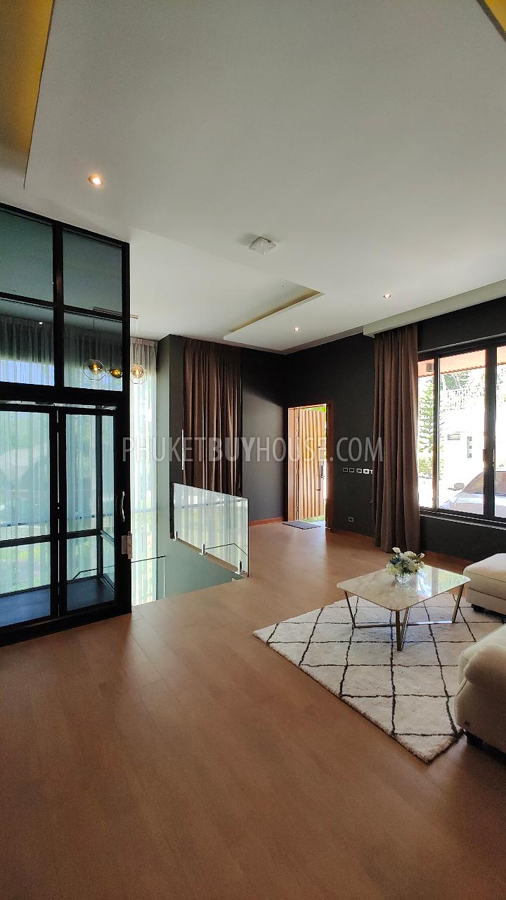 BAN7228: Luxury Pool VIlla with Three Bedrooms in Bang Tao. Photo #24