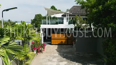LAG22527: Grand Lakeside Mansion – A Timeless Retreat in Phuket. Photo #9