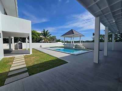 RAW22528:  4-Bedroom Villa with Private Pool and Guest House in Rawai. 照片 #2