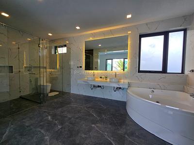 RAW22528:  4-Bedroom Villa with Private Pool and Guest House in Rawai. 照片 #11