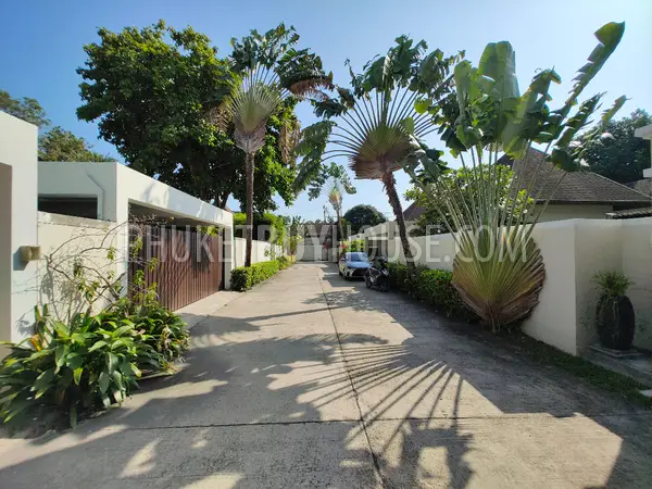 NAI7230: Three Bedroom Private Pool Villa in Nai Harn. Photo #28