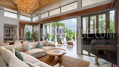 LAY7235: Four Bedroom Luxurious Villa in Layan. Photo #4