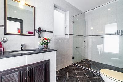 NAT22532: Renovated 3-bedroom villa in Phuket with a private pool in Nai Thon. Photo #20