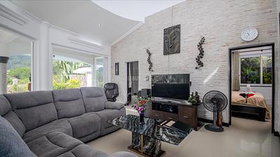 NAT22532: Renovated 3-bedroom villa in Phuket with a private pool in Nai Thon. Photo #9
