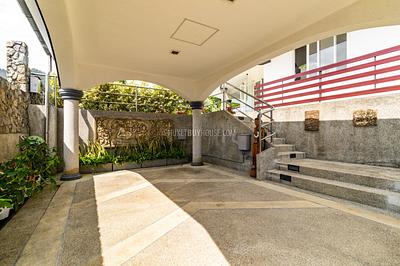 NAT22532: Renovated 3-bedroom villa in Phuket with a private pool in Nai Thon. Photo #6