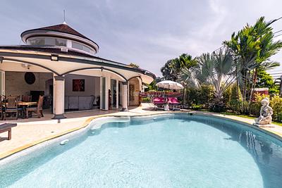 NAT22533: Renovated 3-bedroom villa in Phuket with a private pool in Nai Thon. Photo #4
