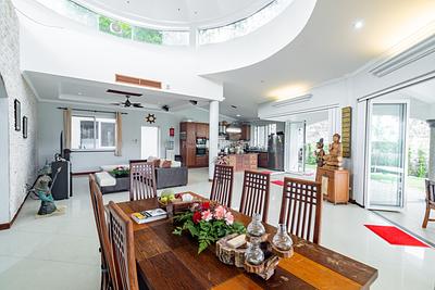 NAT22535: Renovated 2-bedroom villa in Phuket with a private pool in Nai Thon. Photo #5