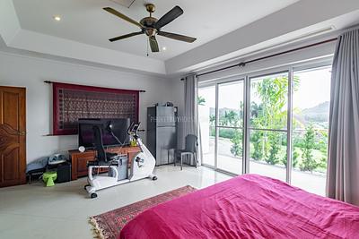 NAT22535: Renovated 2-bedroom villa in Phuket with a private pool in Nai Thon. Photo #15