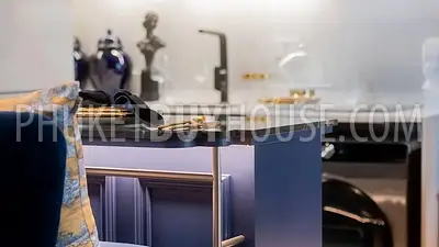 BAN22545: 1-Bedroom Resale Condo on 6th Floor Near Bang Tao Beach. Photo #11